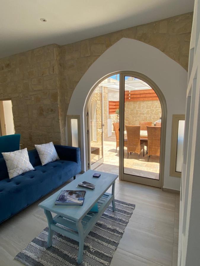 Villa Caerus Paphos Extérieur photo