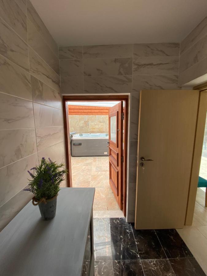 Villa Caerus Paphos Extérieur photo