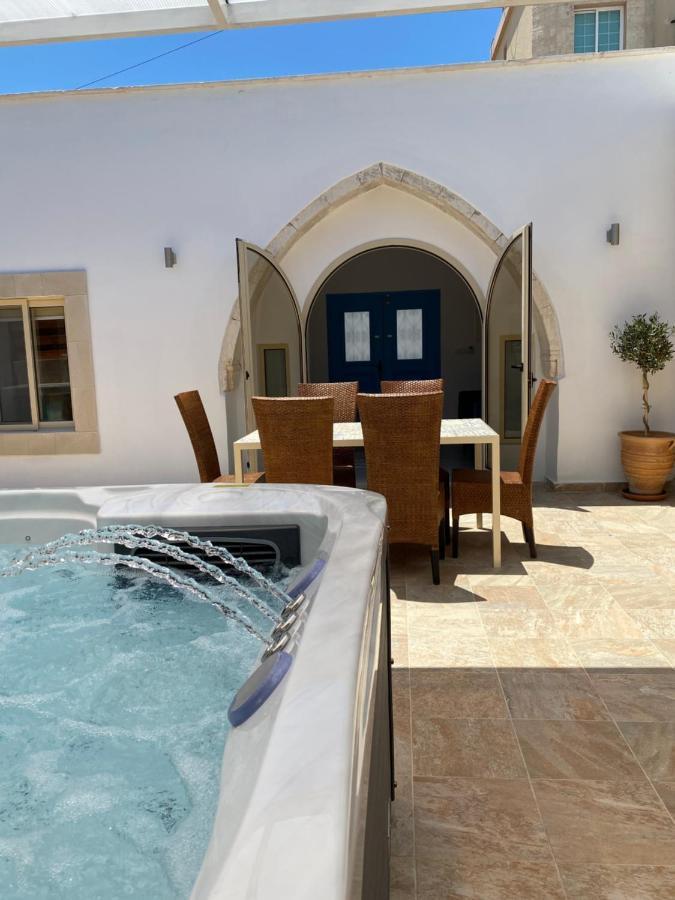 Villa Caerus Paphos Extérieur photo